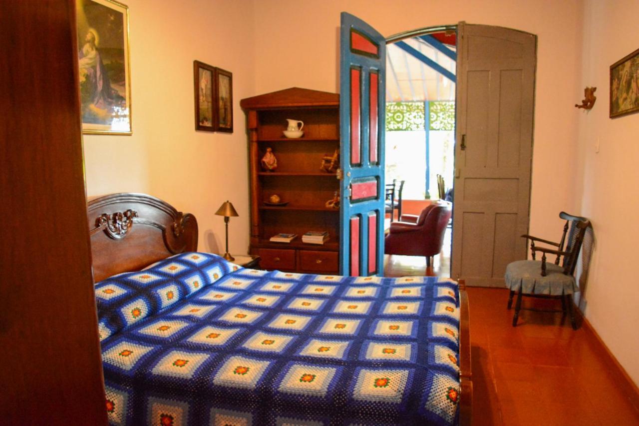 Finca La Colina Bed and Breakfast Calarcá Eksteriør billede