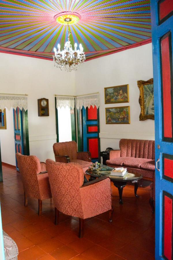 Finca La Colina Bed and Breakfast Calarcá Eksteriør billede