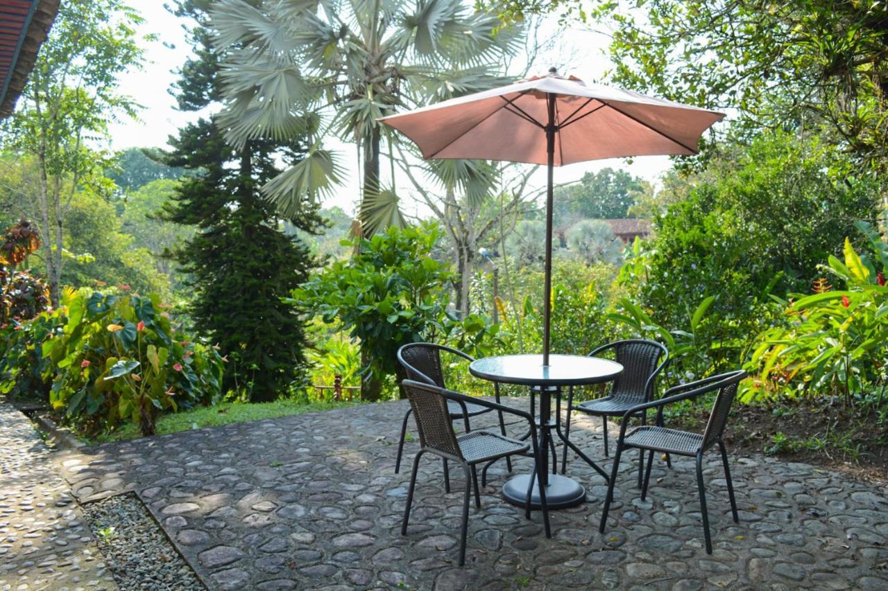 Finca La Colina Bed and Breakfast Calarcá Eksteriør billede