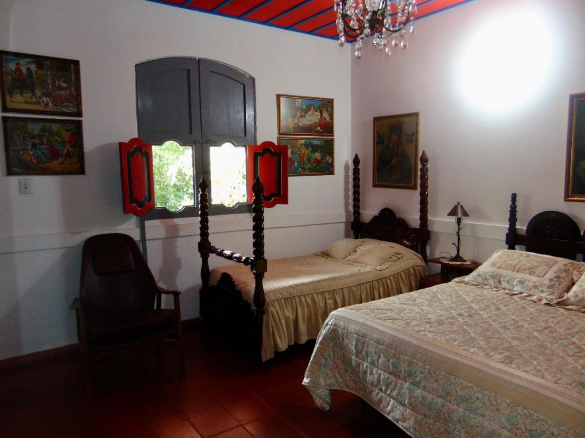 Finca La Colina Bed and Breakfast Calarcá Eksteriør billede